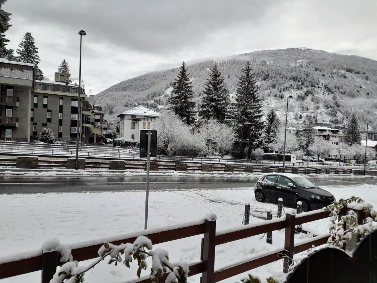 Einaudi 9 Apartamento Bardonecchia Exterior foto